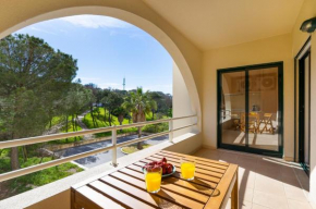 Salgados Sunny Beach Apt - 7 min walk from Beach